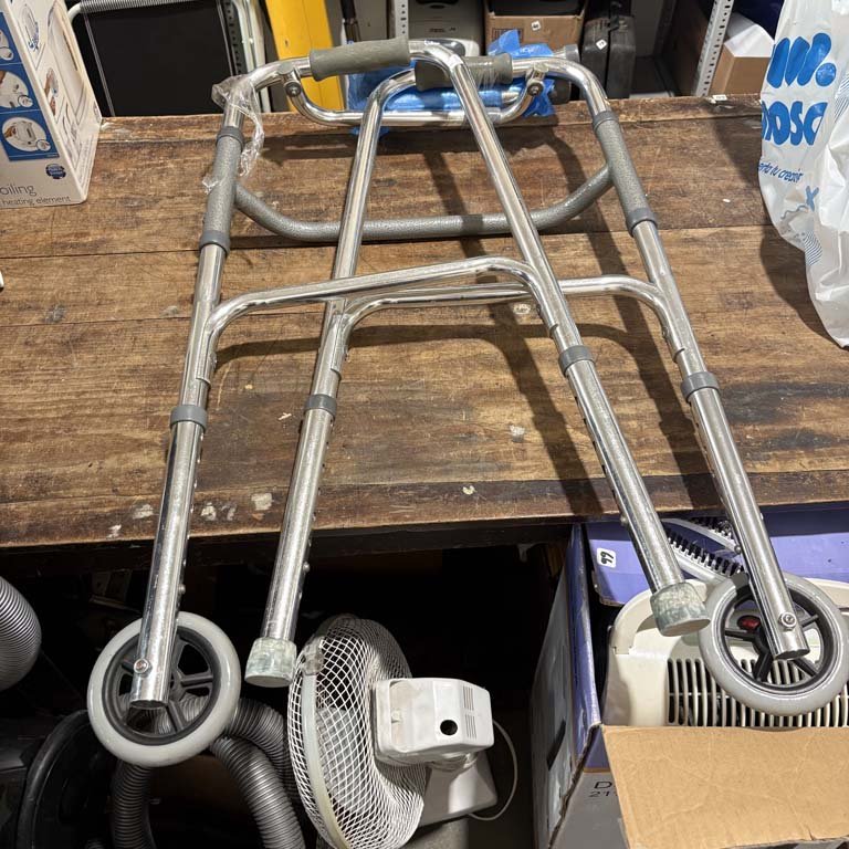 Item 2113226 - Image 0