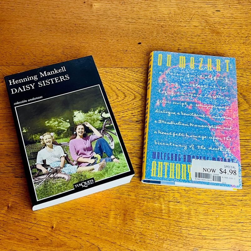 Libros: "On Mozart" de Anthony Burgess y "Daisy Sisters" de Henning Mankell