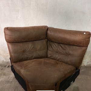 Lote anterior: Sillón Esquinero Marrón de Cuero Sintético