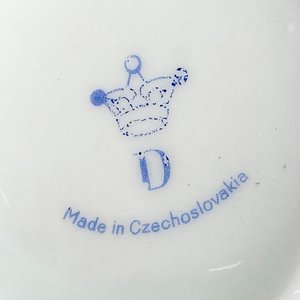 Nueve tazas de te porcelana checa, con doce platillos - imagen 5