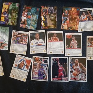 Lote de 16 Tarjetas de Baloncesto NBA Colección Upper Deck y Fleer (1995-1997) - imagen 2