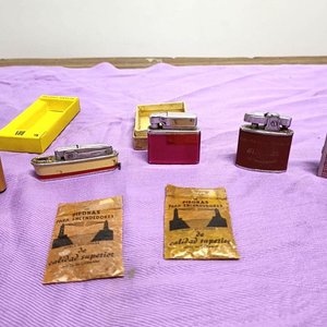 Lote de Encendedores Antiguos y Piedras para Encendedores - imagen 5