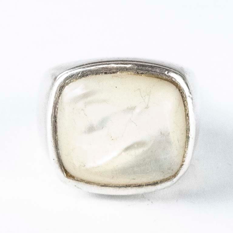 Lote siguiente: Anillo de plata con nácar - Peso: 13,8gr - Medidas: 16mm
