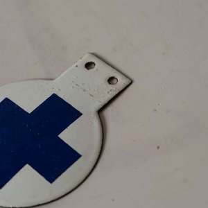 Chapa Esmaltada de Médico Cruz Azul - imagen 2