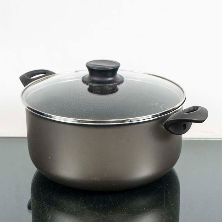 Lote siguiente: Olla de vidrio Tramontina con tapa