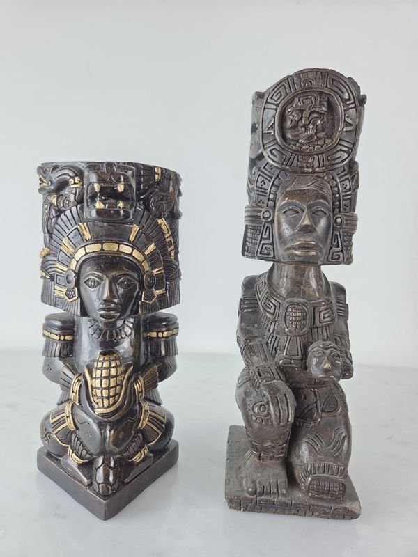 Esculturas mexicanas de madera con incrustaciones de oro - imagen 2
