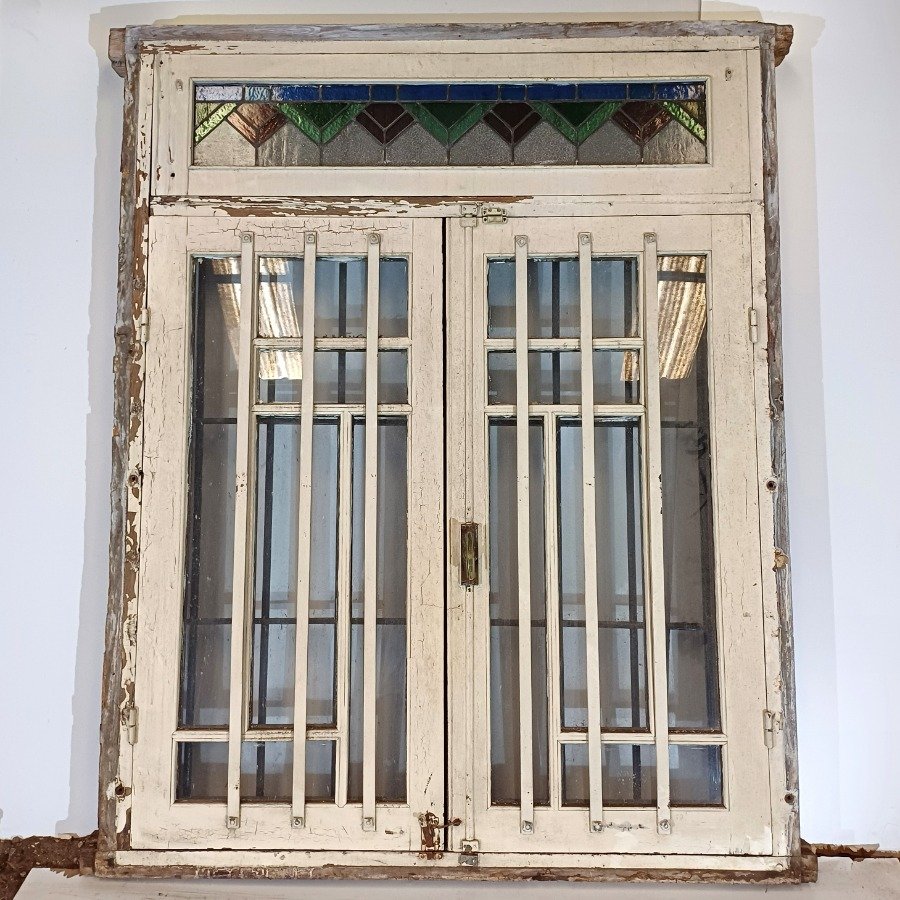 Ventana con dos hojas batientes en cedro - imagen 2