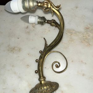 Par de Lámparas de Pared de Bronce Estilo Clásico - imagen 4