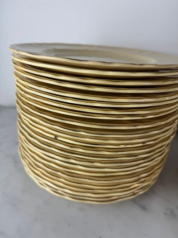 Platos y sopera en loza inglesa de Bovey Pottery - imagen 4