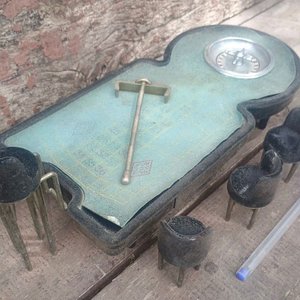 Lote anterior: Miniatura de Mesa de Ruleta Antigua con Sillas Tapizadas
