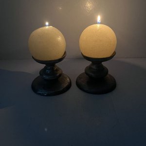 Par de Candelabros de Aluminio Estilo Moderno - imagen 1