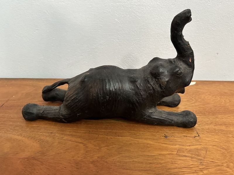 Lote anterior: Adorno de Elefante en Cartón