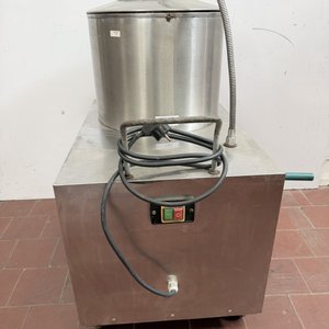 Peladora Industrial de Papas en Acero Inoxidable con Ruedas - imagen 1