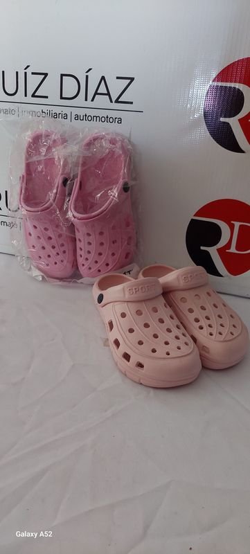 Lote anterior: Zapatillas de Crocs en rosa