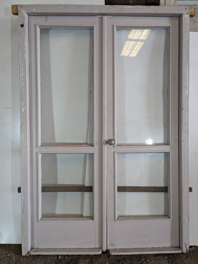 Puerta antigua con ventana en cedro - imagen 5