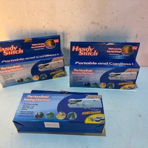 Lote siguiente: 3 Mini Máquinas de Coser Portátiles Handy Stitch