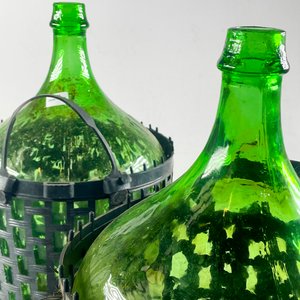 Par de Damajuanas Verdes de Vidrio con Cestas Protectoras - imagen 3