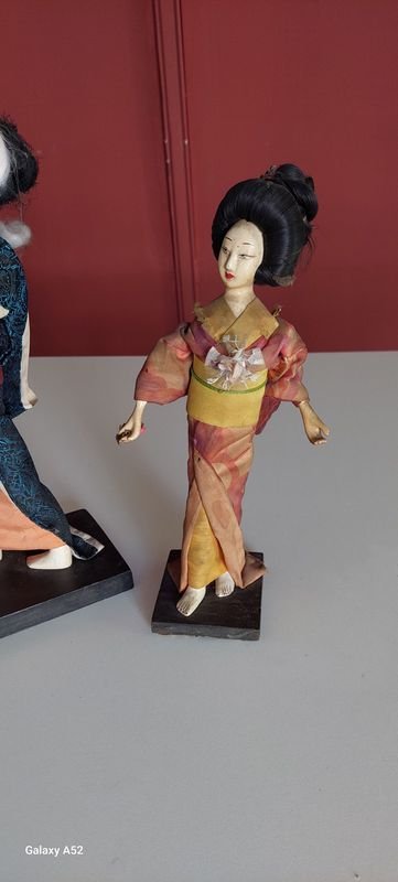 Figuras orientales de porcelana en excelente condición - imagen 2