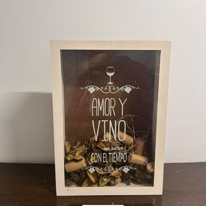 Lote anterior: Caja Decorativa para Corchos "Amor y Vino"