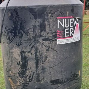 Tanque de Agua Negro de Plástico de 3000 Litros - imagen 2
