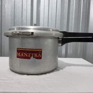 Lote anterior: Olla a Presión MÄNTTRA de Aluminio Plateado