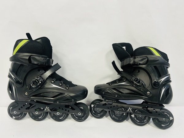 Par de Rollers Peach Sports Talle 44 Negros