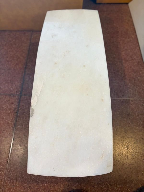 Lote siguiente: Mesita ratona de madera y mármol para decorar el hogar
