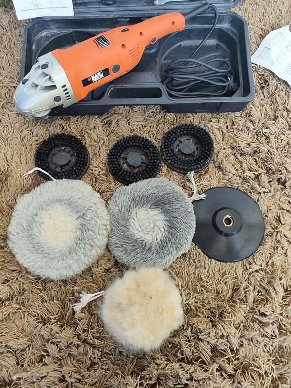 Pulidora BLACK & DECKER Modelo WP1300 de 7 pulgadas con accesorios - imagen 4