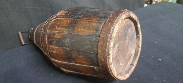 Botella en forma de barril en madera - imagen 1