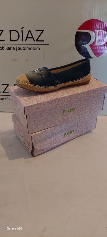Lote anterior: Calzado de talla 7 en excelente condición