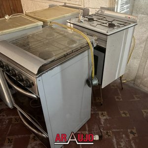 Lote de 2 Cocinas y 3 Frigobares para Restaurar - imagen 3