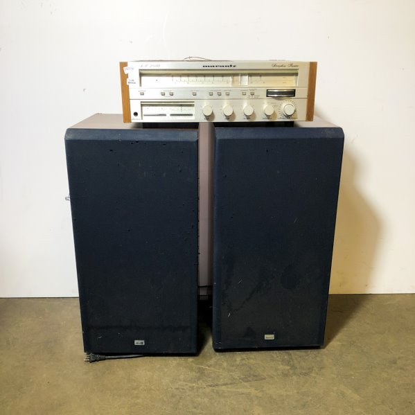 Equipo de música Marantz SR 4000 con parlantes Sansui