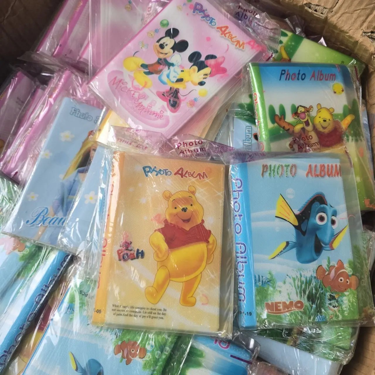 Lote siguiente: Álbumes de fotos con ilustraciones de Disney