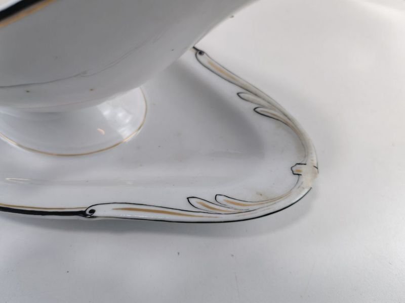 Porcelana blanca con adornos de oro - imagen 7