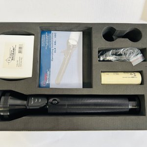 Linterna Táctica Cobra Stunlight XBC con Láser y Gas Pimienta - imagen 2