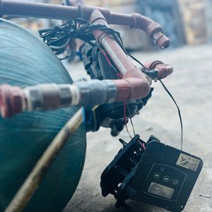 Tanque Hidroneumático de Fibra de Vidrio con Accesorios - imagen 3