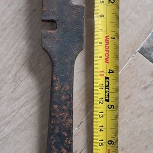 Llave de Alambrar Antigua para Tareas Rurales - imagen 1