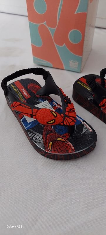 Zapatos de plástico con diseño colorido para hombre - imagen 2