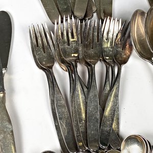 Lote de 145 Cubiertos Martín de Metal: Cucharas, Tenedores y Cuchillos "Rostfrei" - imagen 3