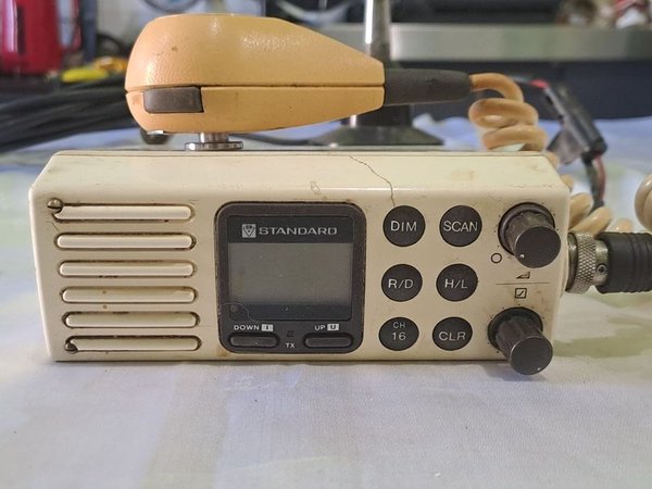 Radio Marina VHF Standard Galaxy en Excelente Condición - imagen 2