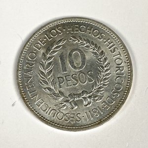 Moneda de Plata "El Gaucho" 10 Pesos Uruguayos 1961 - imagen 2