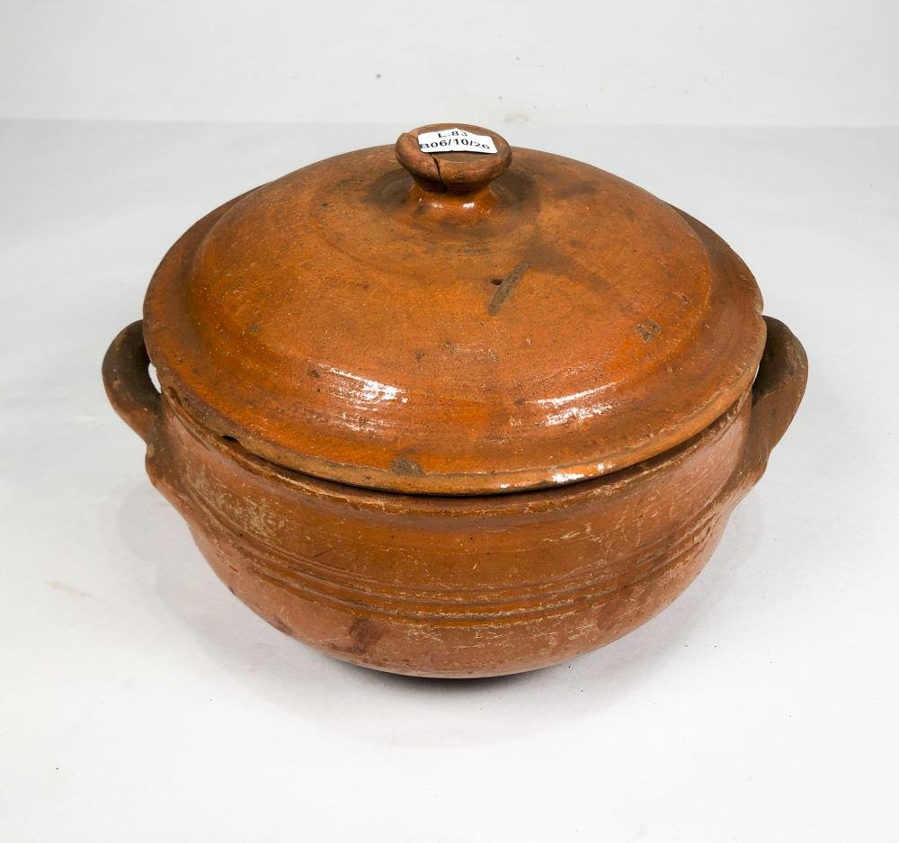 Olla de Barro Artesanal con Tapa - 25 x 18 cm