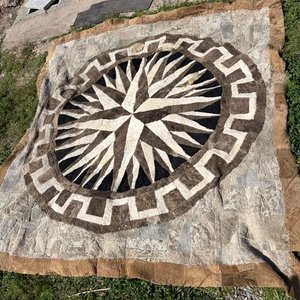Alfombra de Cuero con Diseño de Rosa de los Vientos - imagen 2