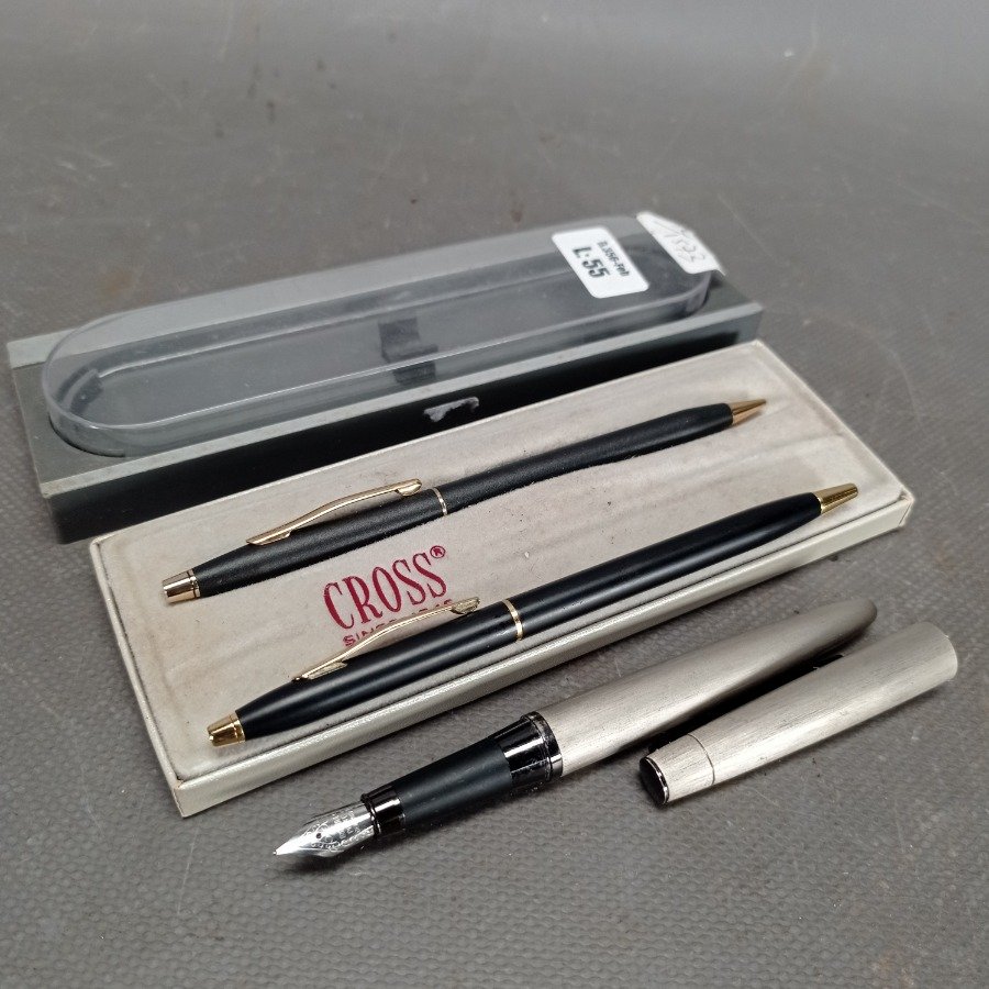 Lote anterior: Tres piezas de escritura de la marca Crown: bolígrafo, lápiz mecánico y pluma