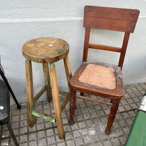 Catre Plegable de Aluminio con 3 Sillas de Hierro y Cuerina, Banqueta y Matera - imagen 7
