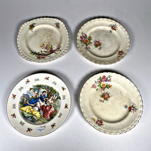 Lote de 4 Platos de Loza Inglesa y Lozur con Decoración Floral y Escena - imagen 2