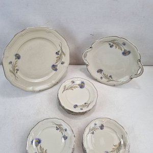 Juego de Loza Antigua Weimar Bavaria: 14 Piezas de Porcelana Marfil con Cardos y Bordes Plateados - imagen 3