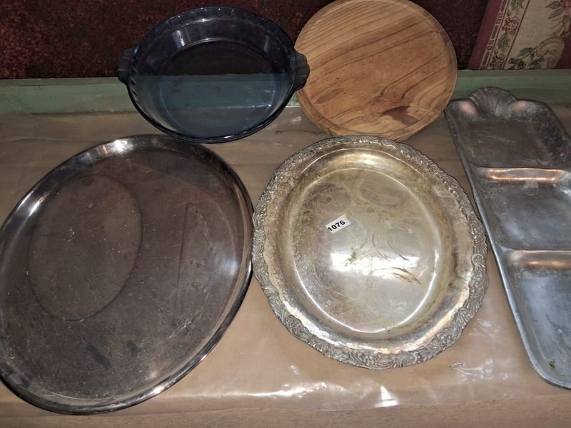 Lote de mesa y accesorios de metal - imagen 4
