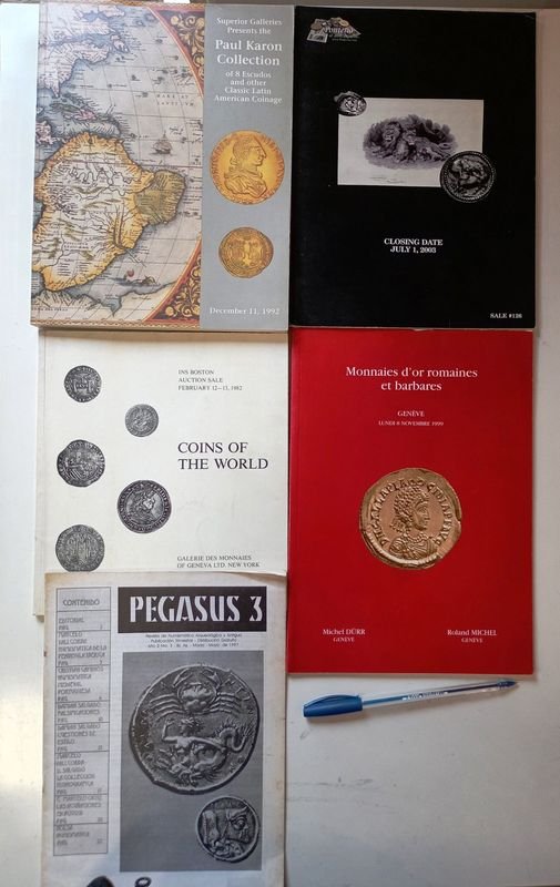 Lote de 5 Catálogos Numismáticos (1982-2003) en Francés e Inglés