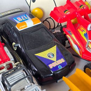 Gran Lote de Juguetes Vintage: Autos, Peluches y Figuras - imagen 3
